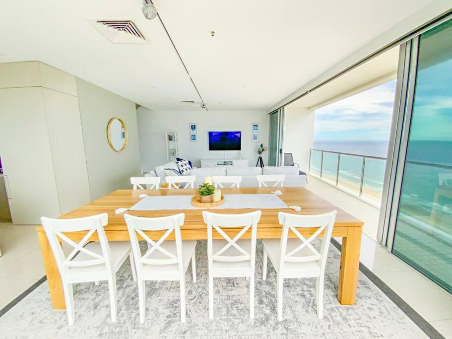 Air On Broadbeach Beachfront 2Level Stunning Apartment With 180 Degree Views Gold Coast Luaran gambar